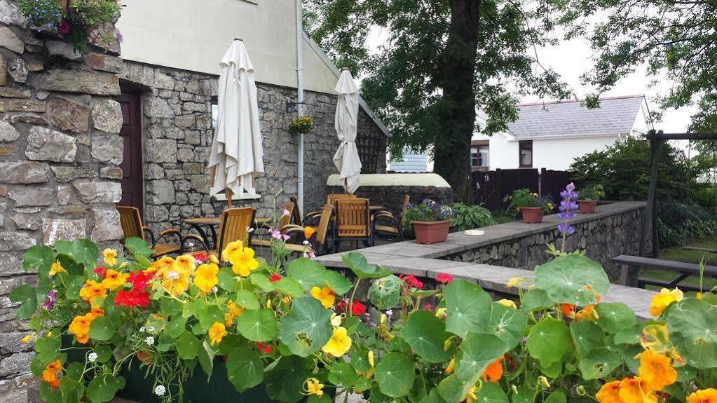 The Castle Inn Ebbw Vale Eksteriør billede